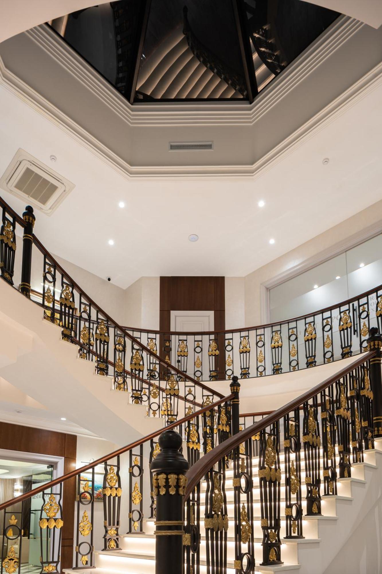 Frankfort Expo Hotel Ташкент Екстериор снимка