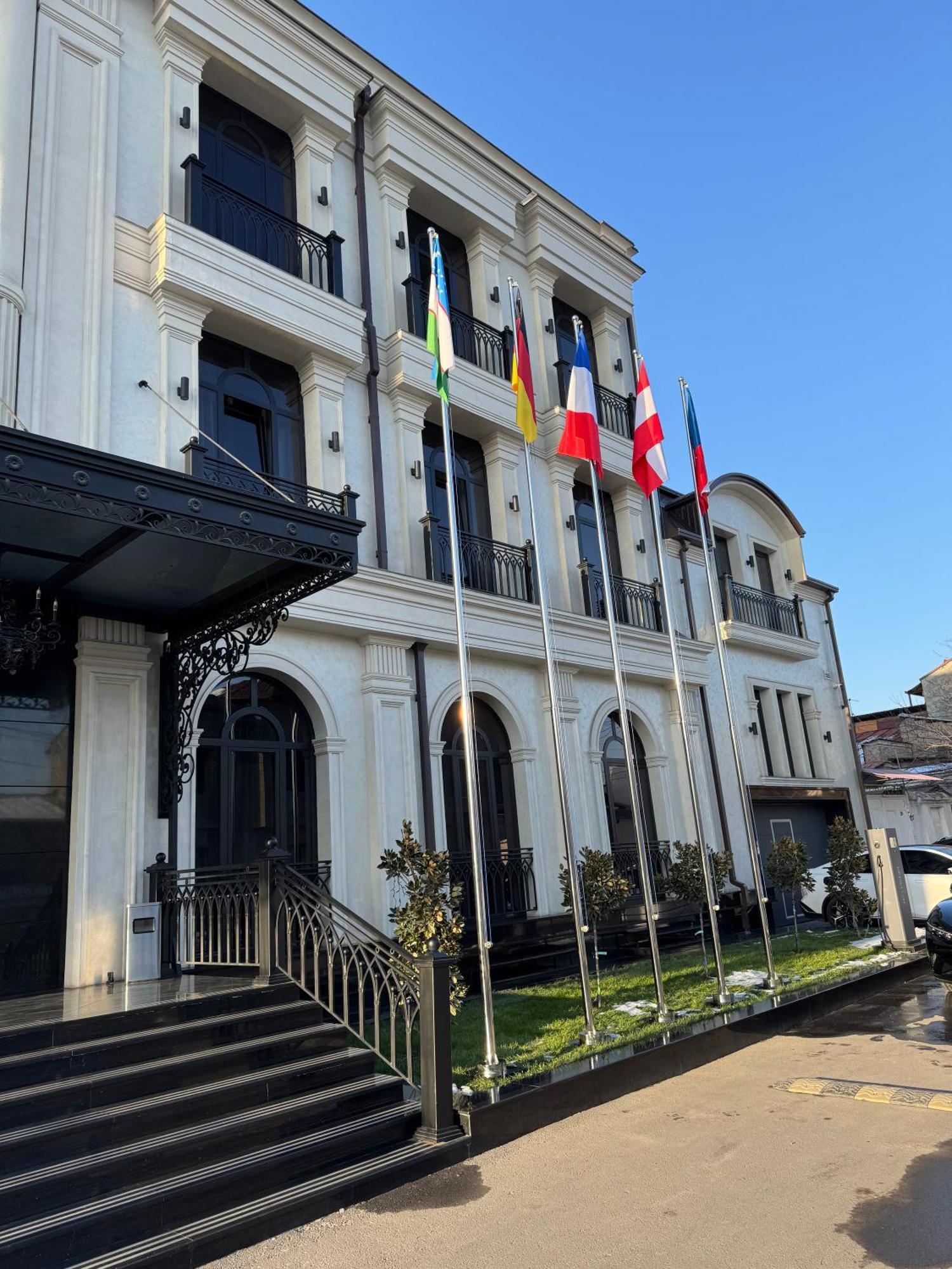 Frankfort Expo Hotel Ташкент Екстериор снимка